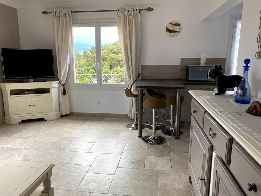Agréable appartement vue mer Les Issambres Extérieur photo