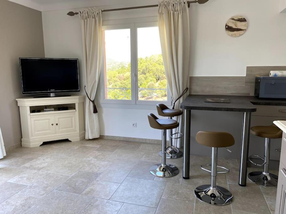 Agréable appartement vue mer Les Issambres Extérieur photo