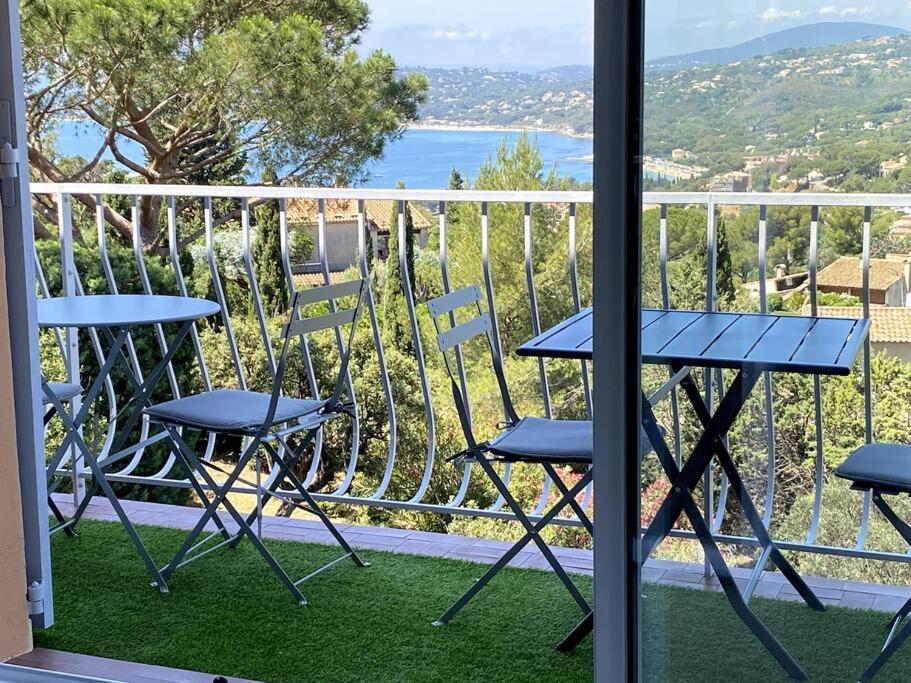 Agréable appartement vue mer Les Issambres Extérieur photo